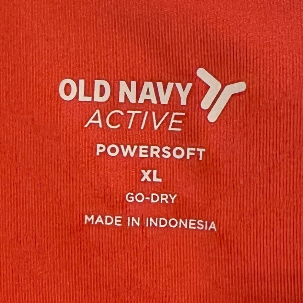 Old Navy Active Powersoft crop top - Picture 3 of 6